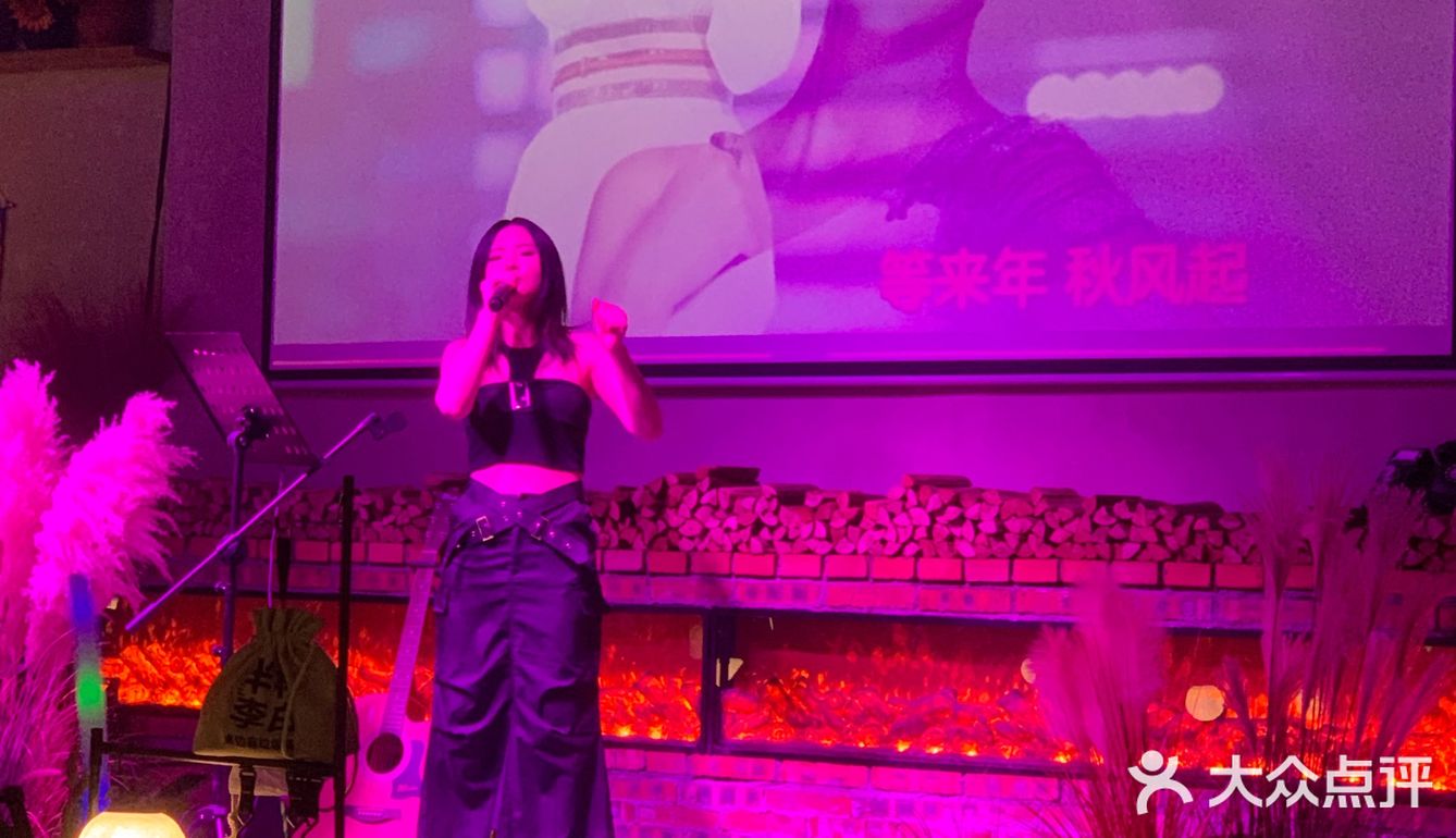 杭州打工人下班避风港，半杯李白小酒馆