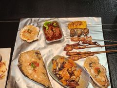 -瑞虹新天地月亮湾
