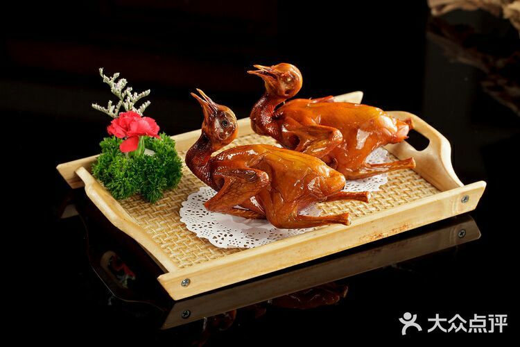 棠心鲍葡萄酒餐厅(新世界花园店)
