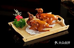 Braised Pigeon with Abalone in Sauce