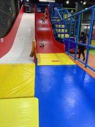 -蹦贝运动中心·蹦床·攀岩·闯关(龙岗店)