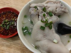-雷祖芳老妈蹄花店