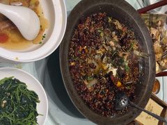 -江城小馆陕南妈妈菜·全球旅行餐厅(钟楼店)