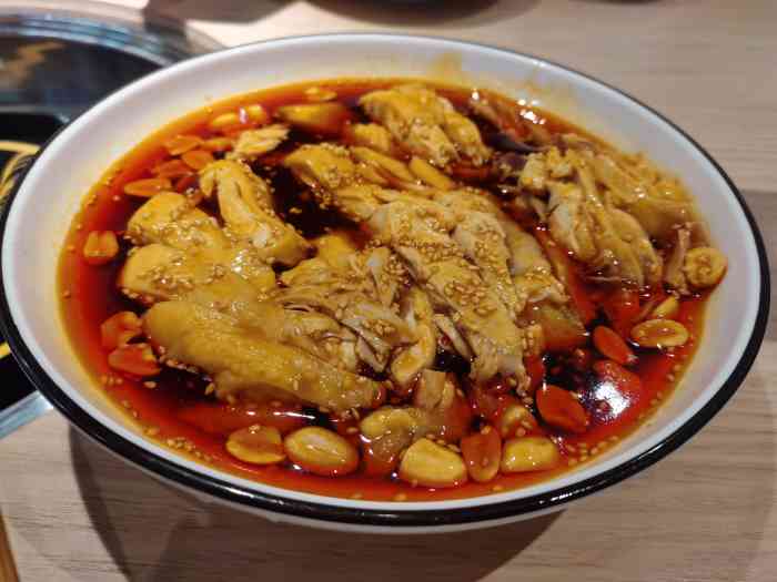 鱼(江阴八佰伴南门店)-"本素酸菜鱼是一家连锁的专吃酸菜鱼的餐饮店