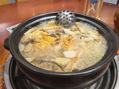 -菌之家·专业纯野生菌火锅·特色炒菌
