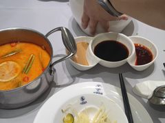 -红鼎豆捞·非遗鲍皇汤火锅(宝丰路店)