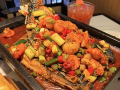 -江边城外烤全鱼(世茂广场店)