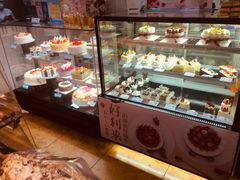 面包甜点陈列柜-好利来(彩香店)