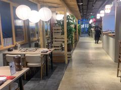 大堂-日进一片海.生腌海鲜火锅.宵夜烧烤(三里屯总店)