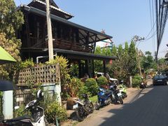 -Dash Teak House