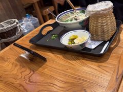 -云阿蛮云南生烫牛肉米线(奉贤路店)