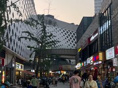 -宝龙城(杭州滨江店)