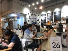 大堂-HELLO 27 意面·沙拉·帕尼尼