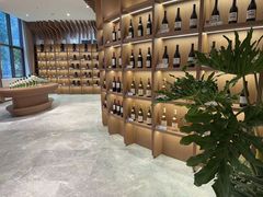 -华致酒行(沈砖公路店)