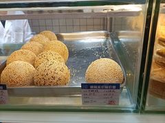 -白玉兰食品甜凤店(合生汇店)