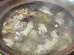 -威邵鸡煲(西华路总店)