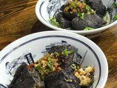 肉酱臭豆腐-黑白电视老长沙吃货铺(南岗万达店)