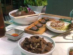 -六少·猪肚包鸡火锅(卓悦INTOWN店)