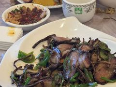-鲁朗纳麦石锅鸡庄园