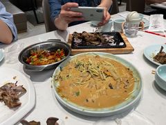 棒骨烩酸菜-北李妈妈菜·海肠捞饭(高新万达店)