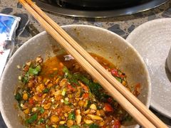 -肖肖酸萝卜鱼火锅(总店)