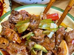 -拈签一笑黄牛肉辣卤串串