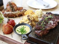 -Mark&Mars Restaurant