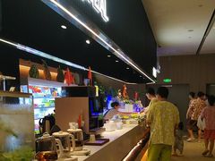 -涨巢·潮玩水疗局