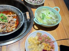 -大众跷脚牛肉馆·非遗传承单位(峨眉山店)