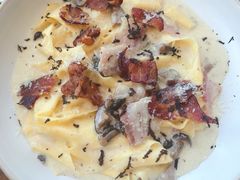 培根蘑菇手工宽面-ROAST coffee & eatery