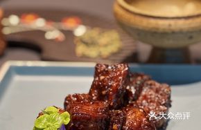 Crispy Pastry Braised Beef