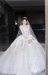 -莫小姐婚纱
