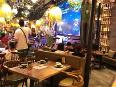 大堂-临界音乐酒馆·小龙虾·江湖菜(华熙LIVE·鱼洞店)