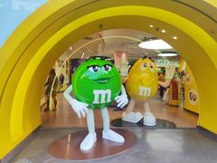 -m豆巧克力世界(上海世茂广场店)