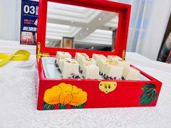 -品海楼·大连海胆锅贴馆(东港店)