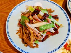 -蜗牛的家旅行主题云南菜餐厅.小酒馆(护国寺店)