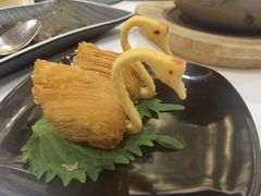 鲍鱼天鹅酥-白天鹅宾馆-宏图府餐厅