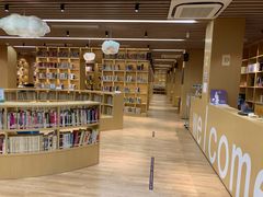 -漕河泾街道图书馆(漕河泾社区文化活动中心店)