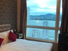 -香港华美达海景酒店