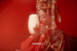 -雪中彩影婚纱摄影·微光艺术中心