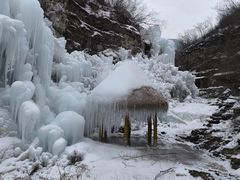 -大平台龙居瀑布旅游区