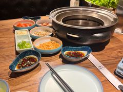 -明洞阿姨·韩式酱蟹烤肉·创意料理(三元桥店)