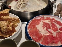 -三人行骨头王火锅(长寿店)