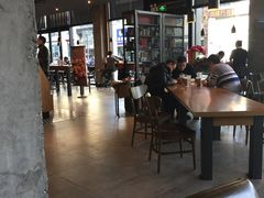 大堂-星巴克臻选(宁波世纪东方广场店)