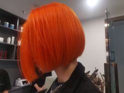 -变画·发型STUDIO