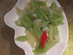-王府井酒店(金桥港湾店)