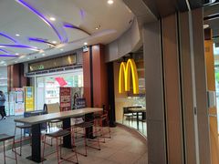 -麦当劳(中二横路店)