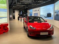 -TESLA 特斯拉(上海太古汇体验店)