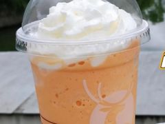 木瓜厚乳瑞纳冰-瑞幸咖啡(北京财富中心店)