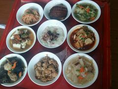 -蓝田九大碗民俗食府(蓝田店)